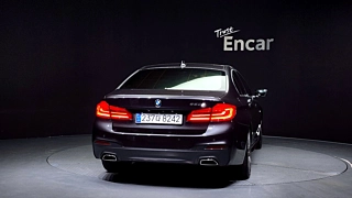 BMW 5-SERIES G30 2019
