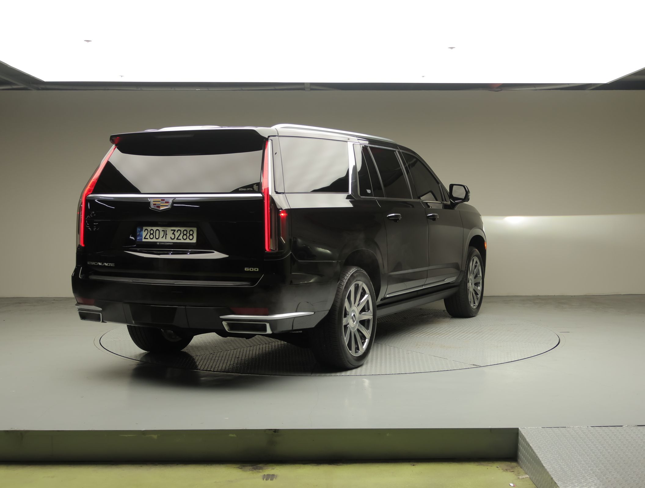 CADILLAC ESCALADE