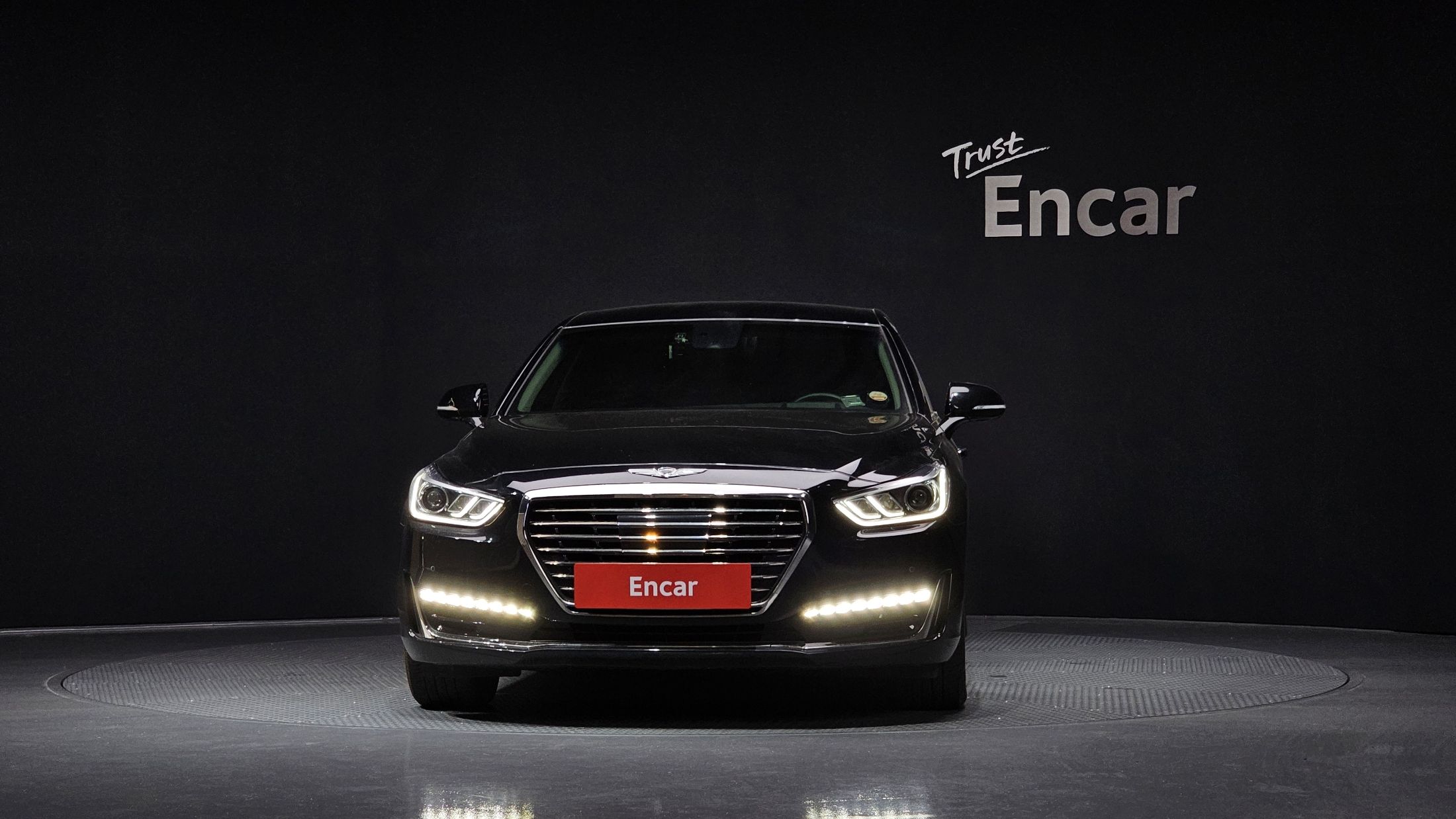 GENESIS EQ900 2016