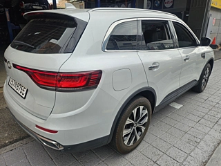 SAMSUNG QM6 2022