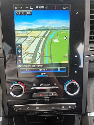 SAMSUNG QM6 2022