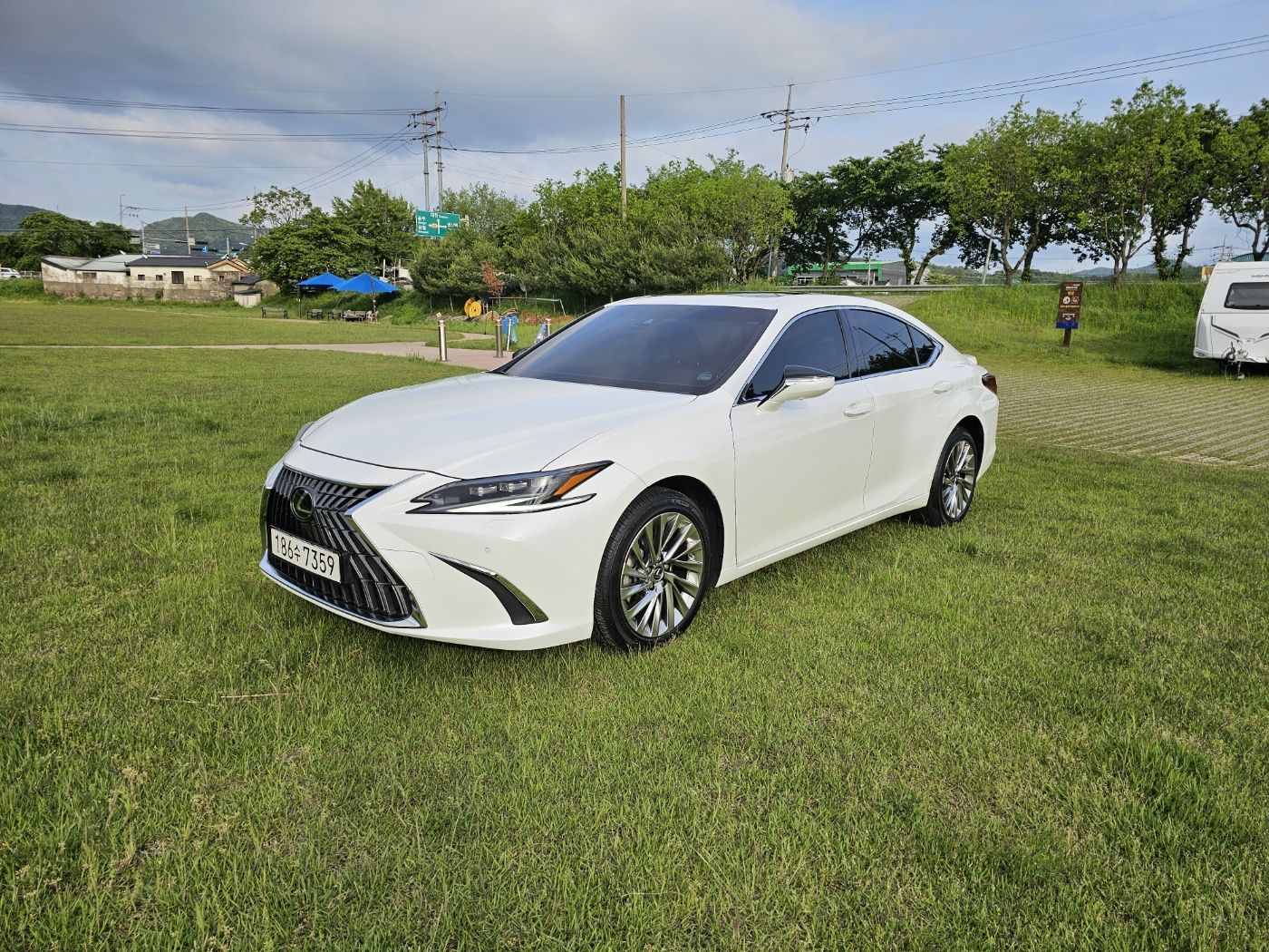 LEXUS ES300H 2023