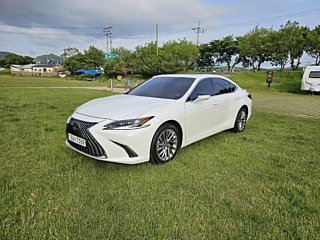 LEXUS ES300H 2023