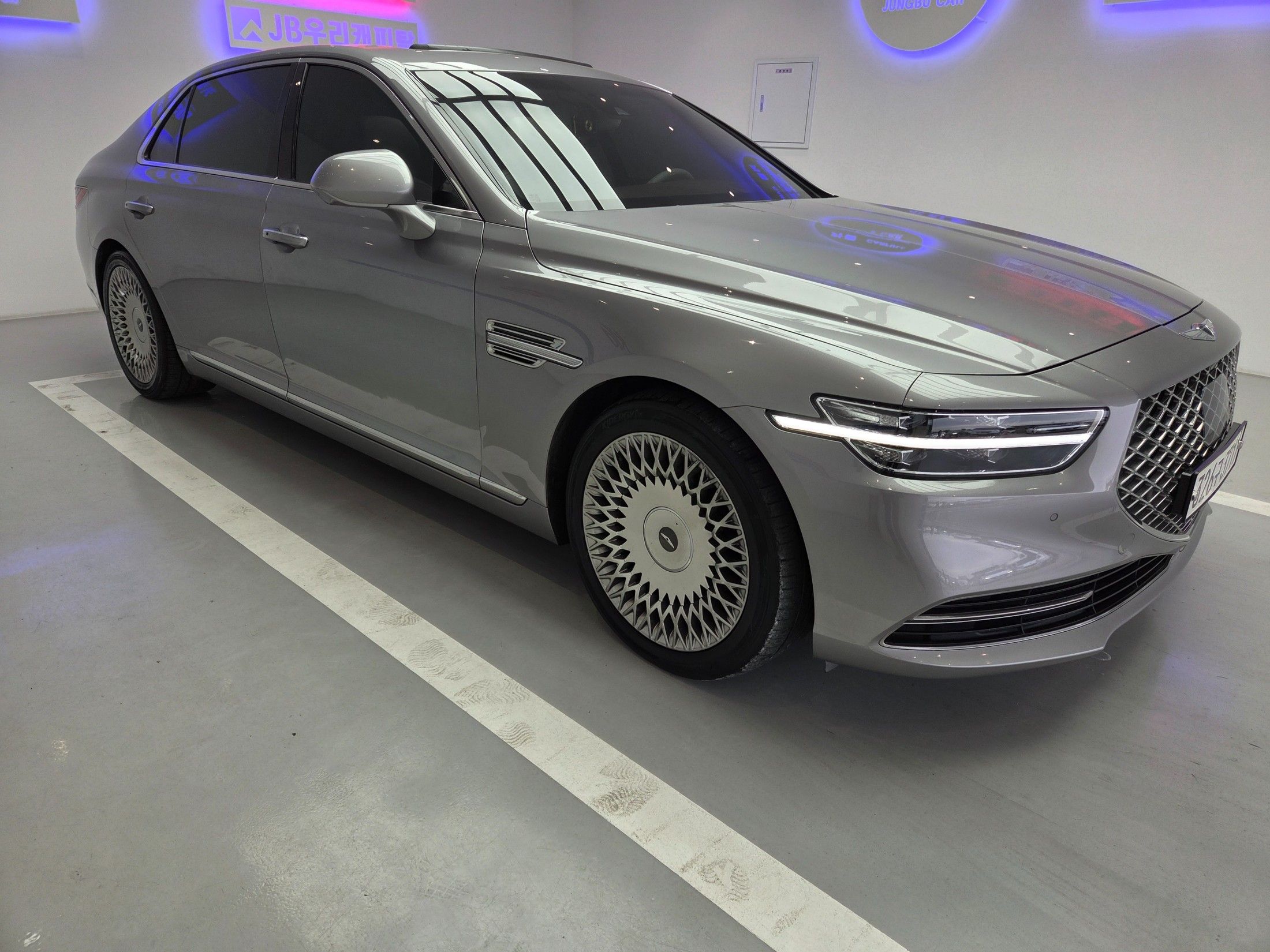 GENESIS G90 2020