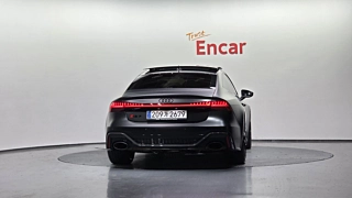 AUDI RS7 4K 2023