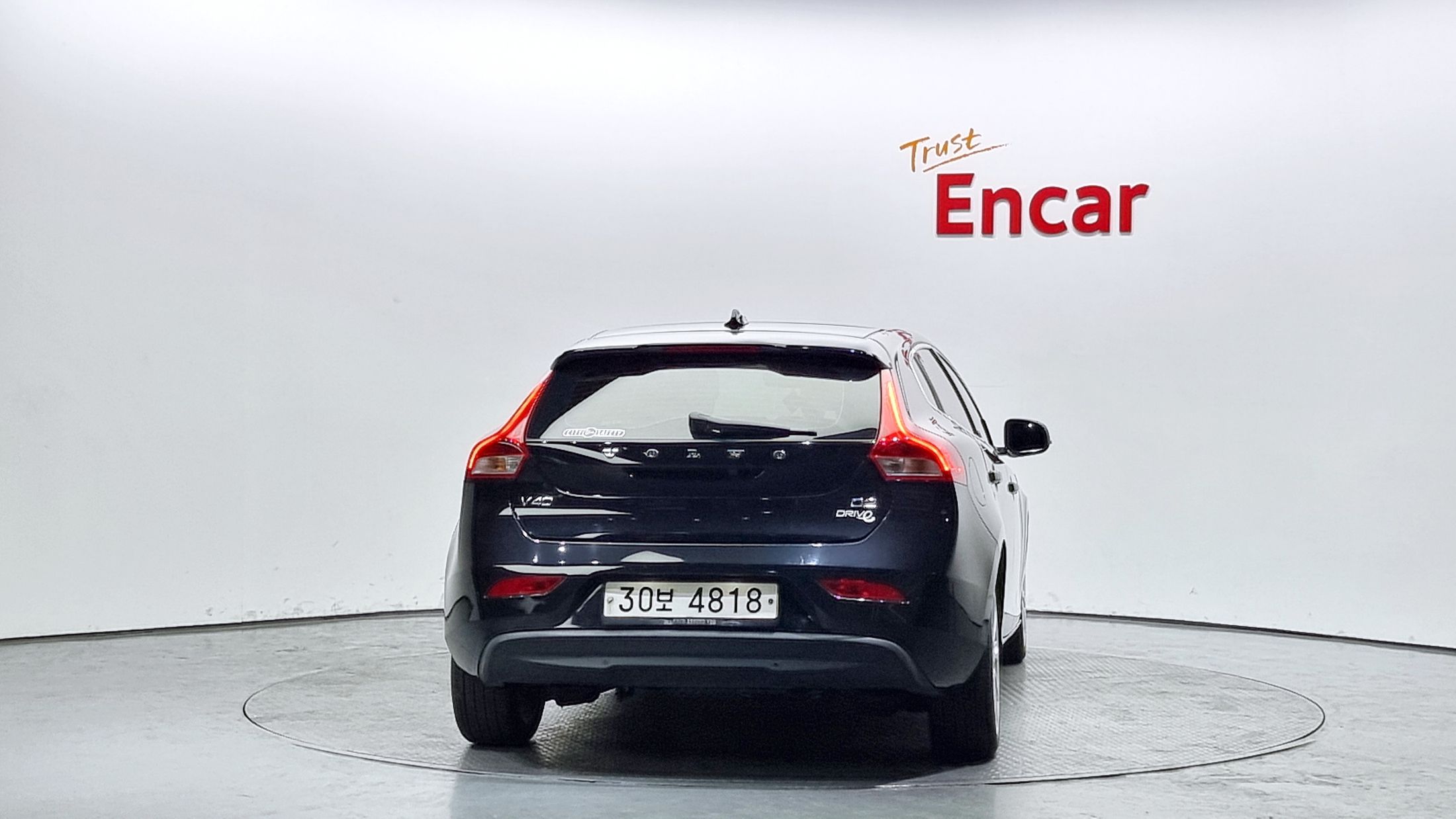VOLVO V40 2015