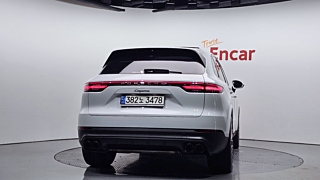 PORSCHE CAYENNE PO536 2022