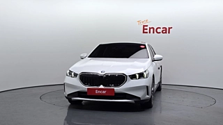 BMW 5-SERIES G60 2024
