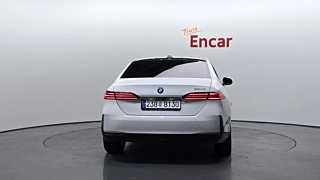 BMW 5-SERIES G60 2024