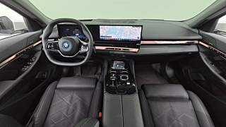 BMW 5-SERIES G60 2024