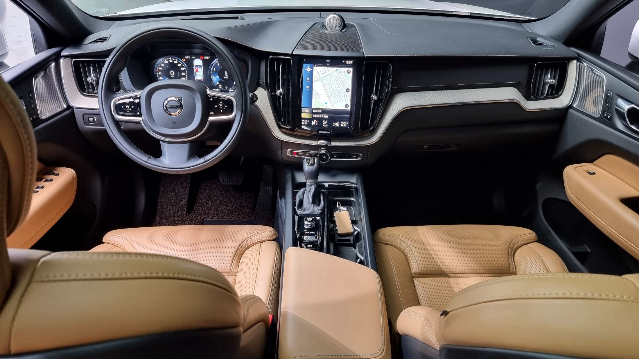 VOLVO XC60 2020
