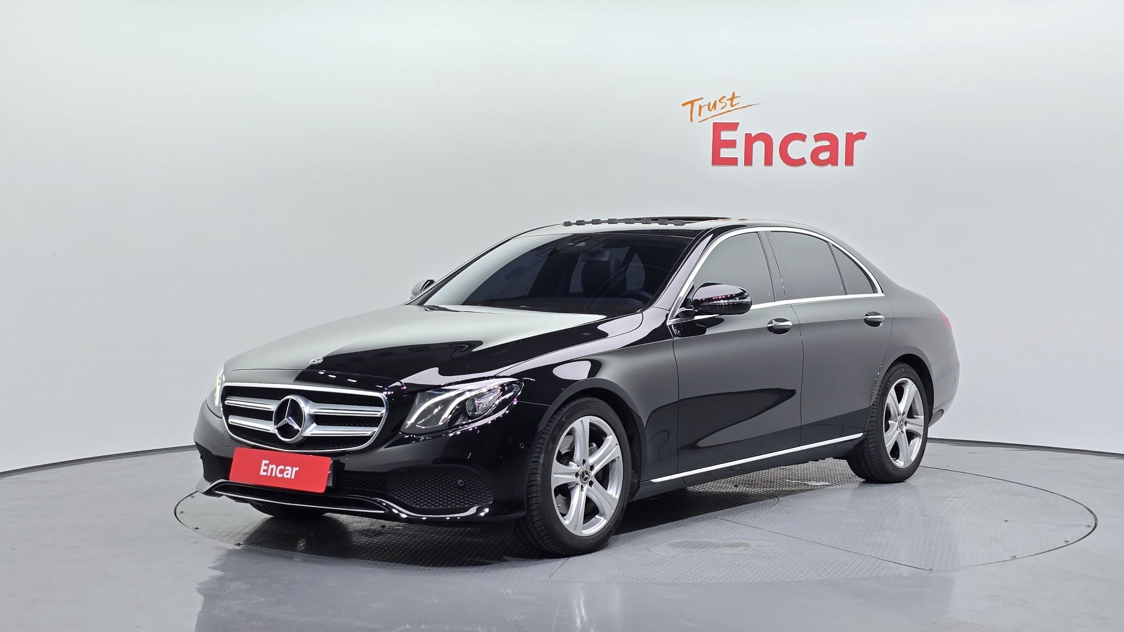 MERCEDES BENZ E-CLASS W213 2018