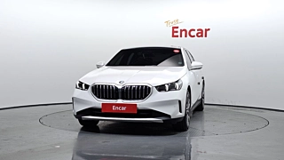 BMW 5-SERIES G60 2023