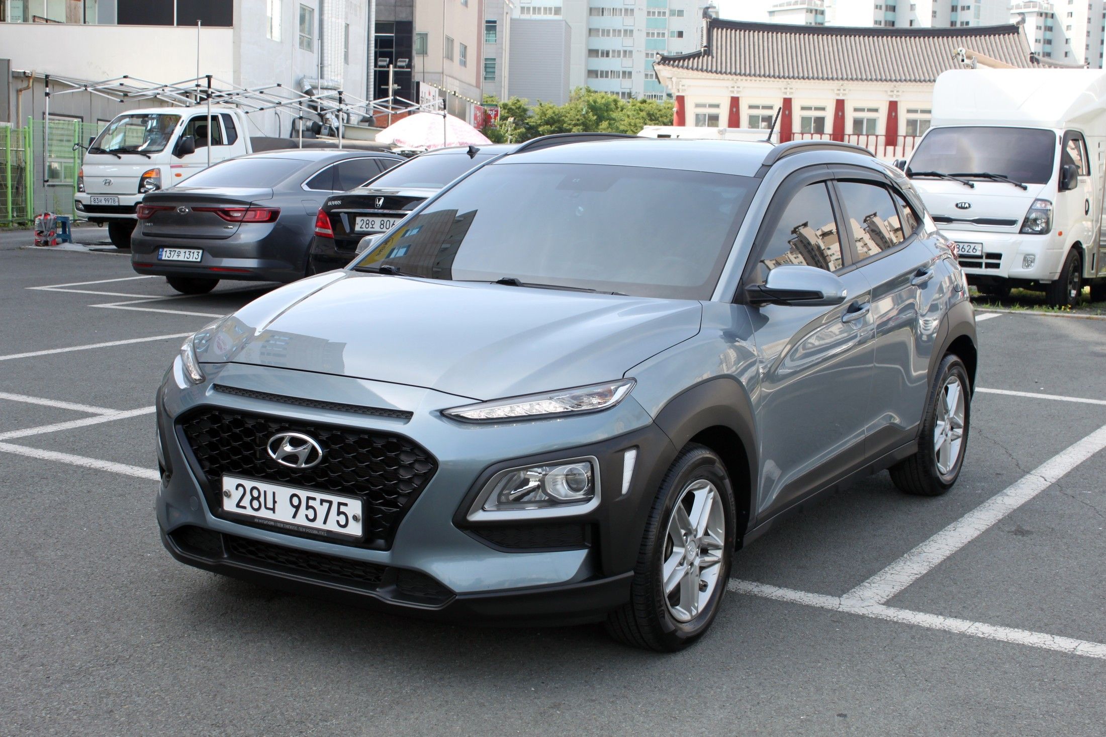 HYUNDAI KONA