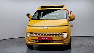 HYUNDAI STARIA 2023