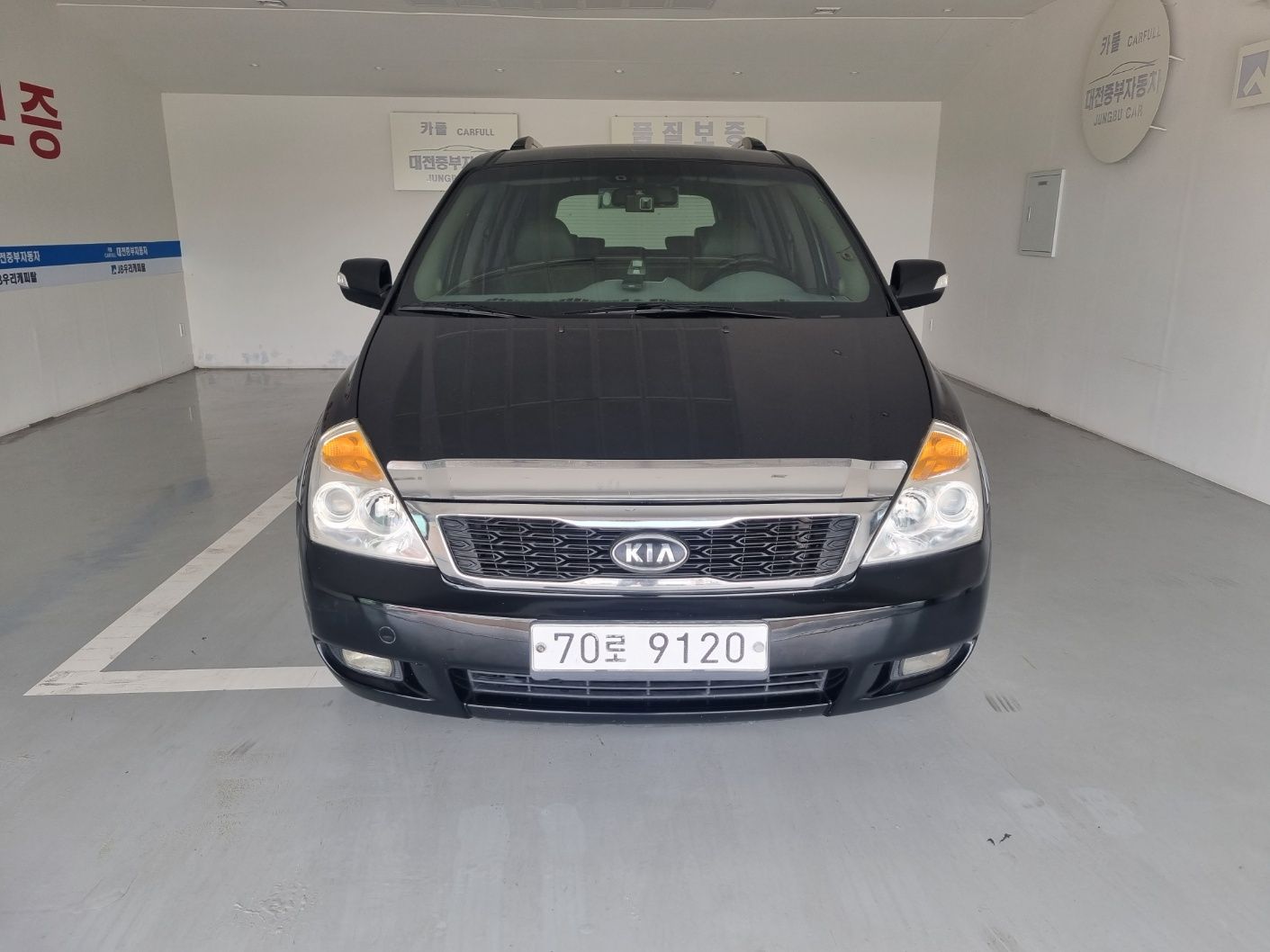 KIA CARNIVAL R