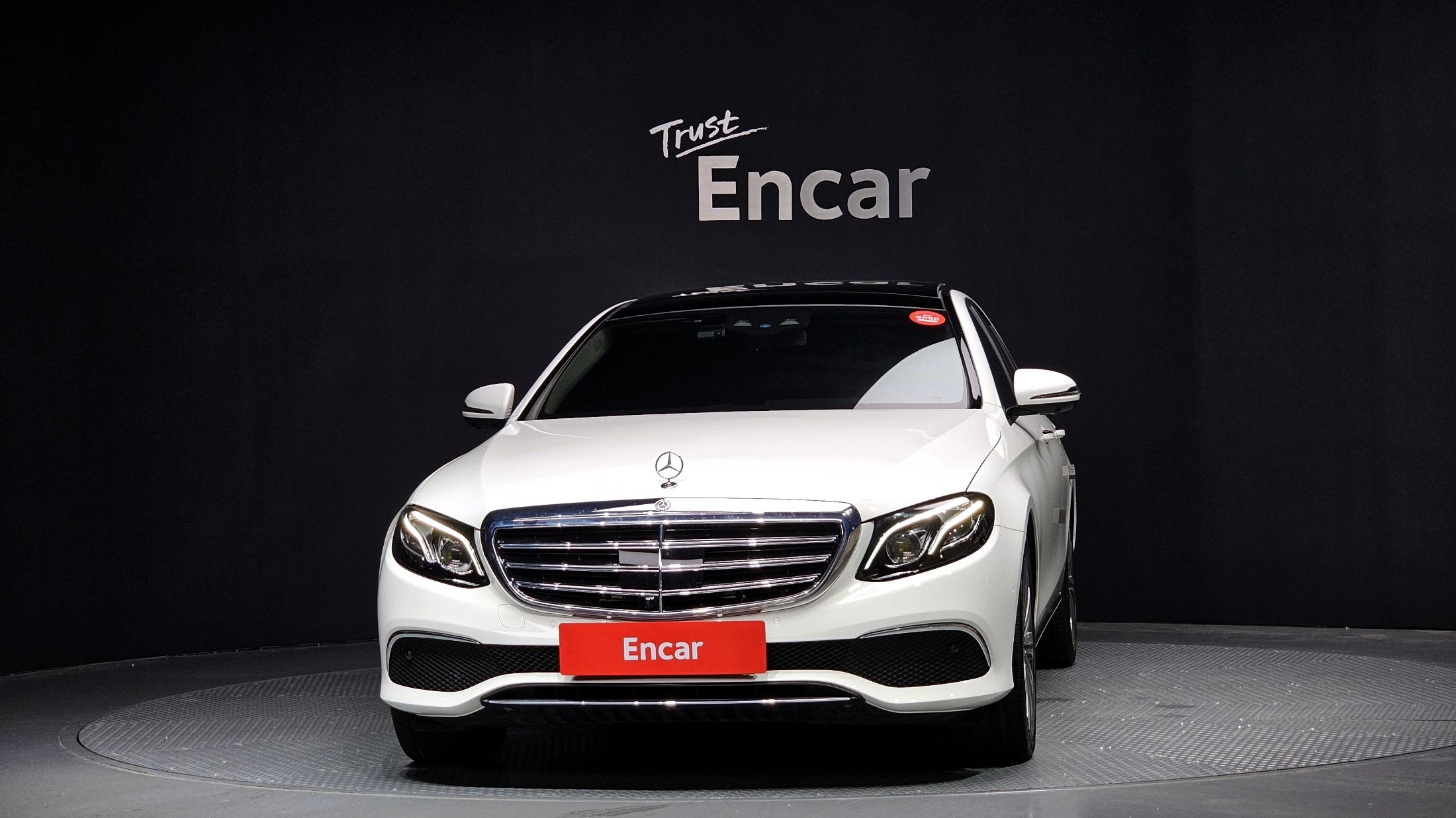 MERCEDES BENZ E-CLASS W213 2019