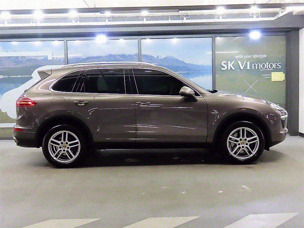 PORSCHE CAYENNE 2016