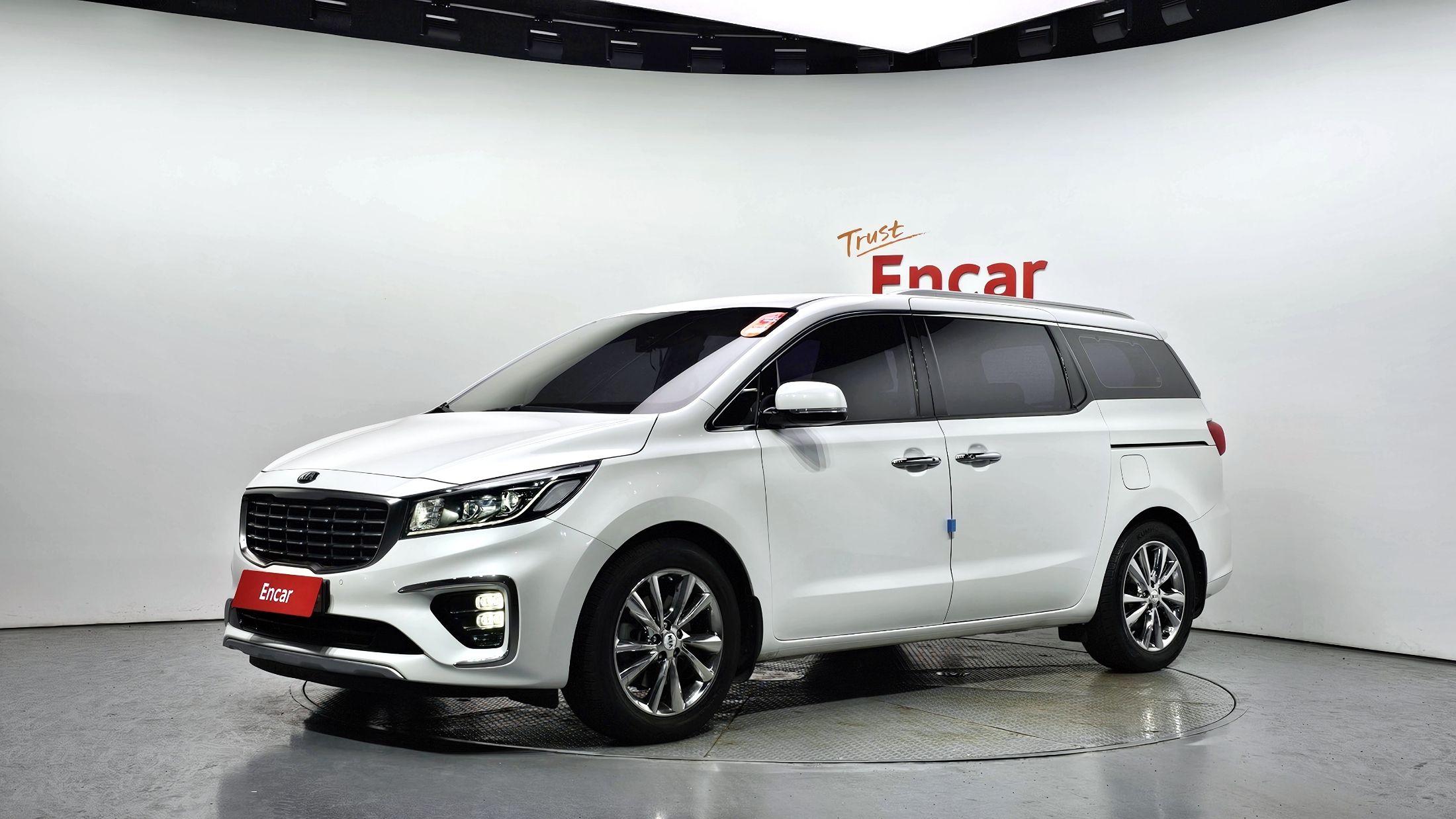 KIA CARNIVAL 2018