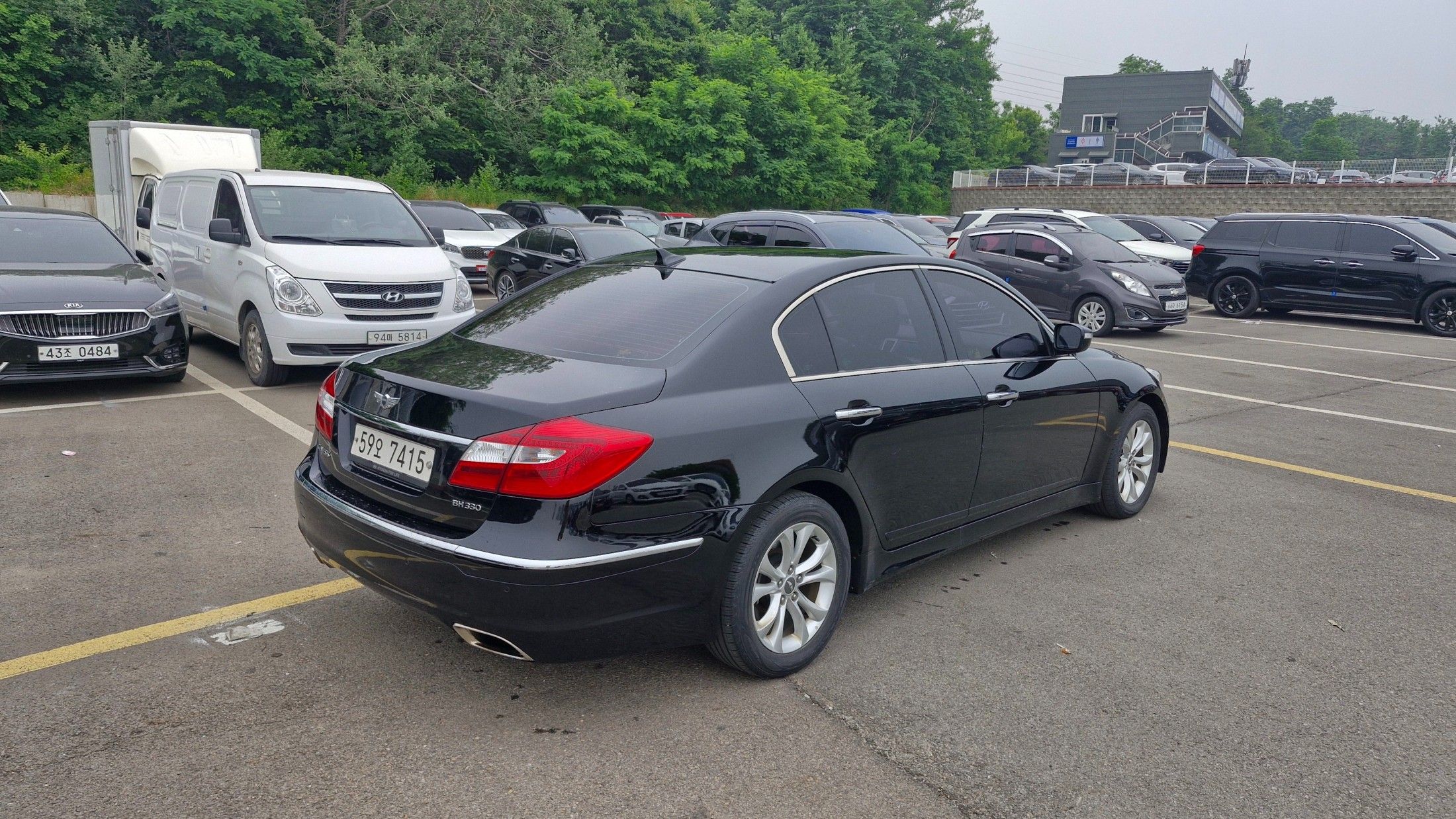 HYUNDAI GENESIS 2011