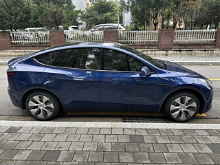 TESLA MODEL Y 2021