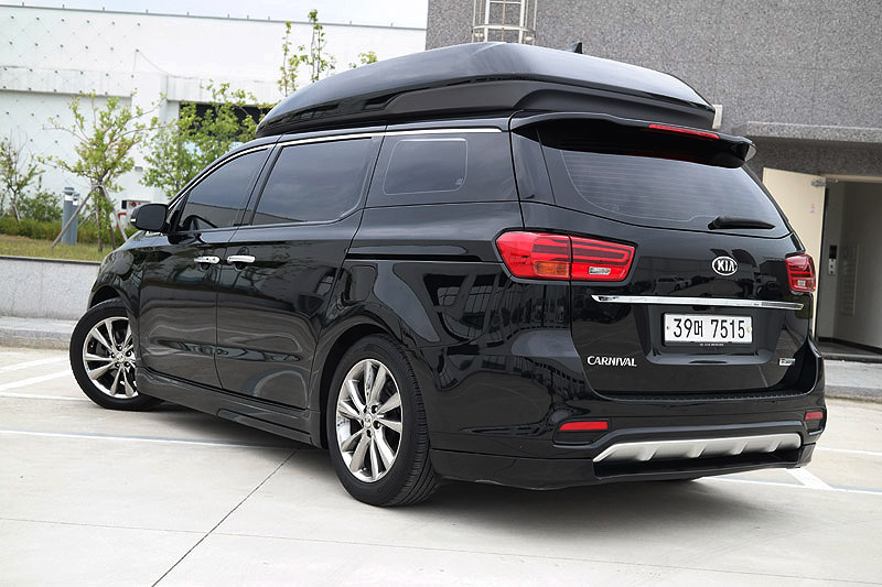 KIA CARNIVAL 2018