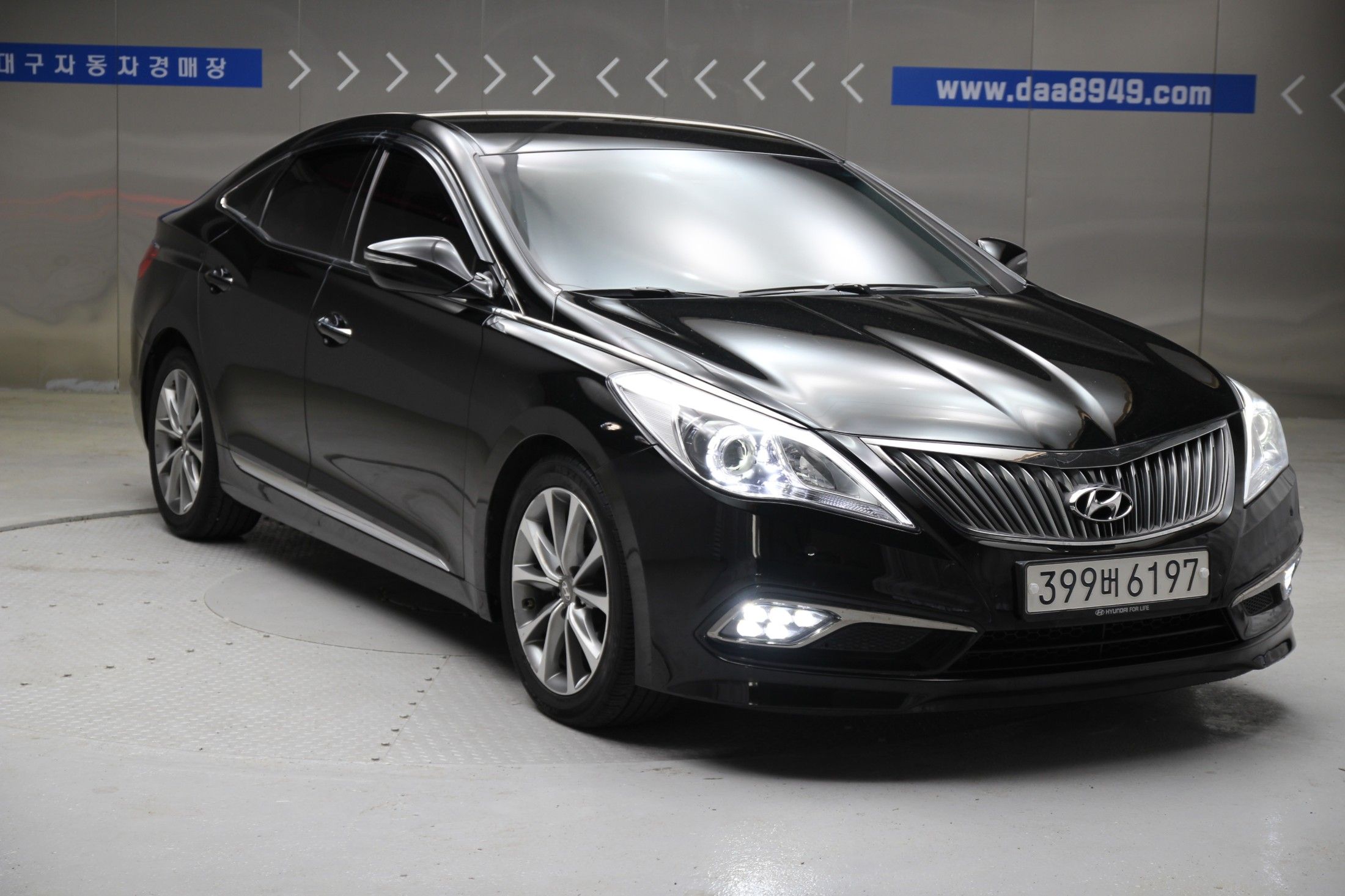 HYUNDAI GRANDEUR HG 2015