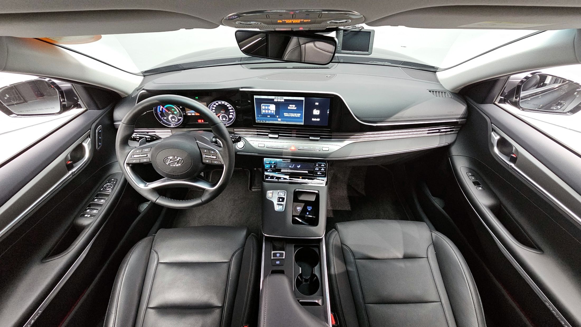 HYUNDAI GRANDEUR IG HYBRID