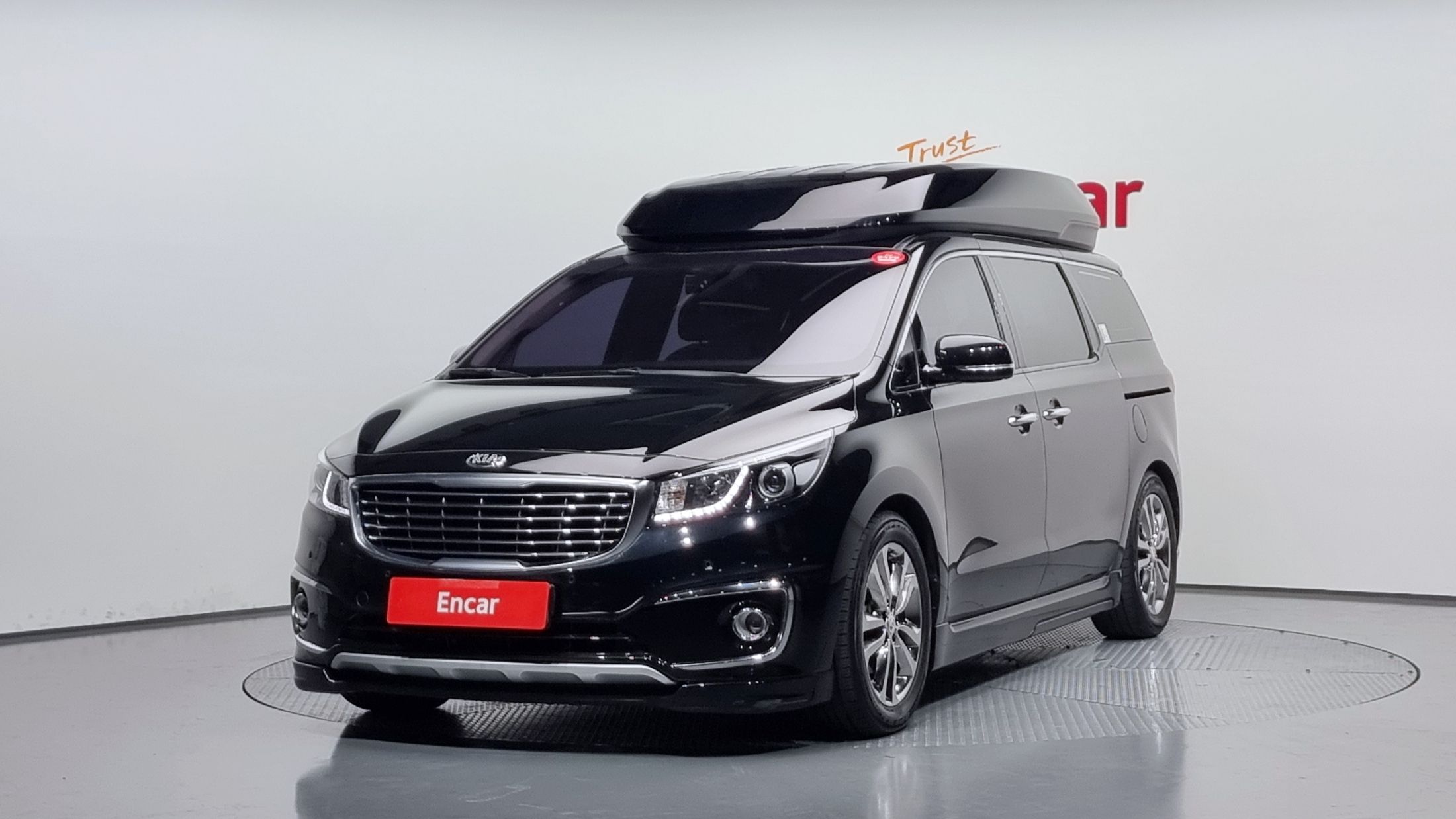 KIA CARNIVAL 2015