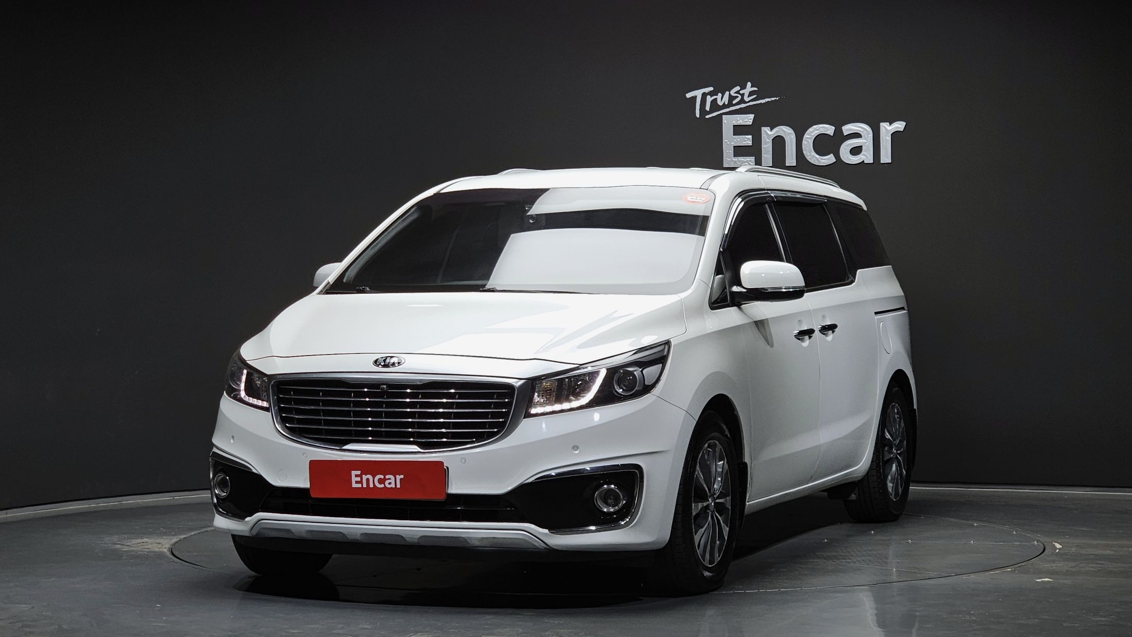 KIA CARNIVAL 2015