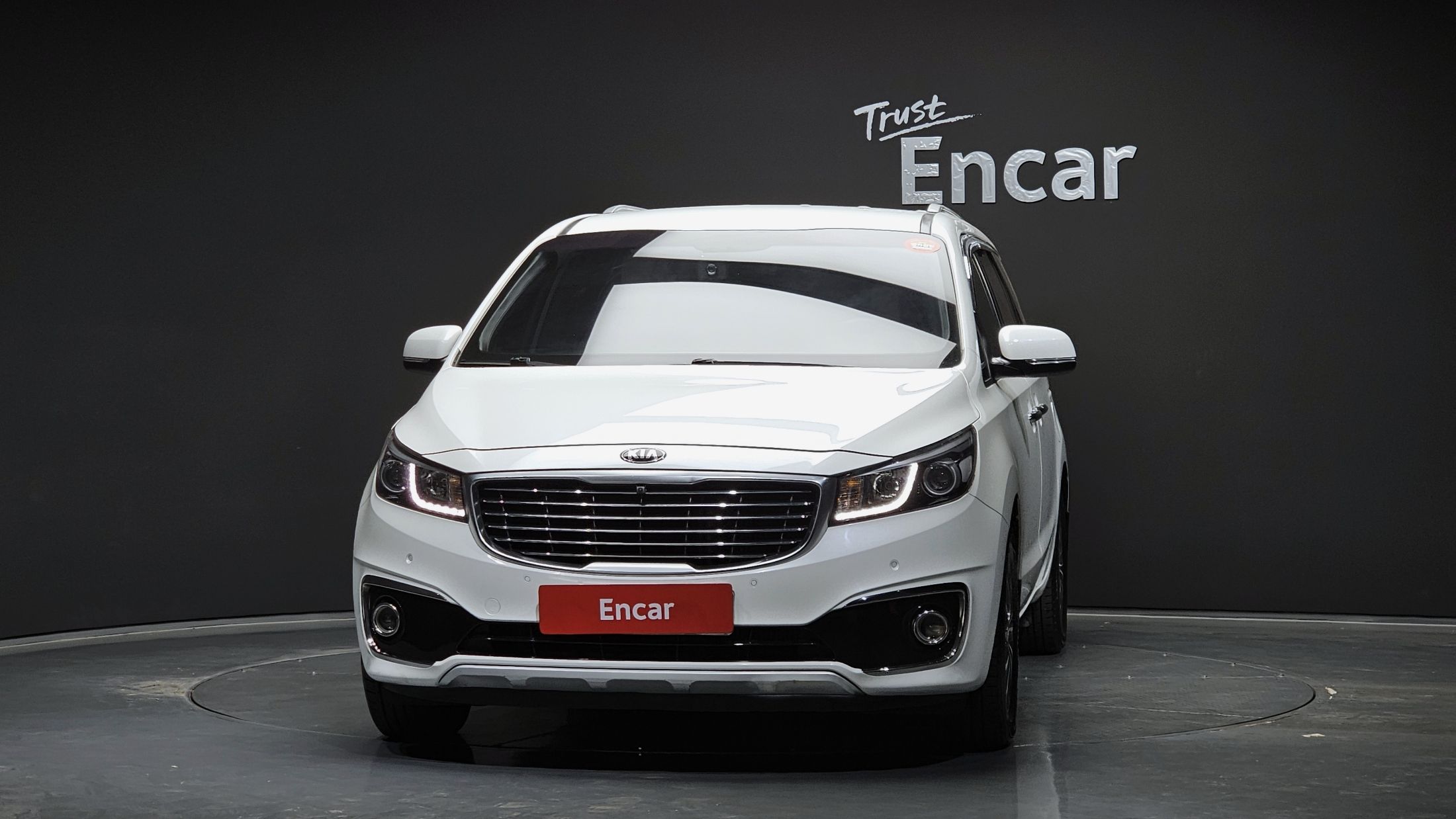 KIA CARNIVAL 2015