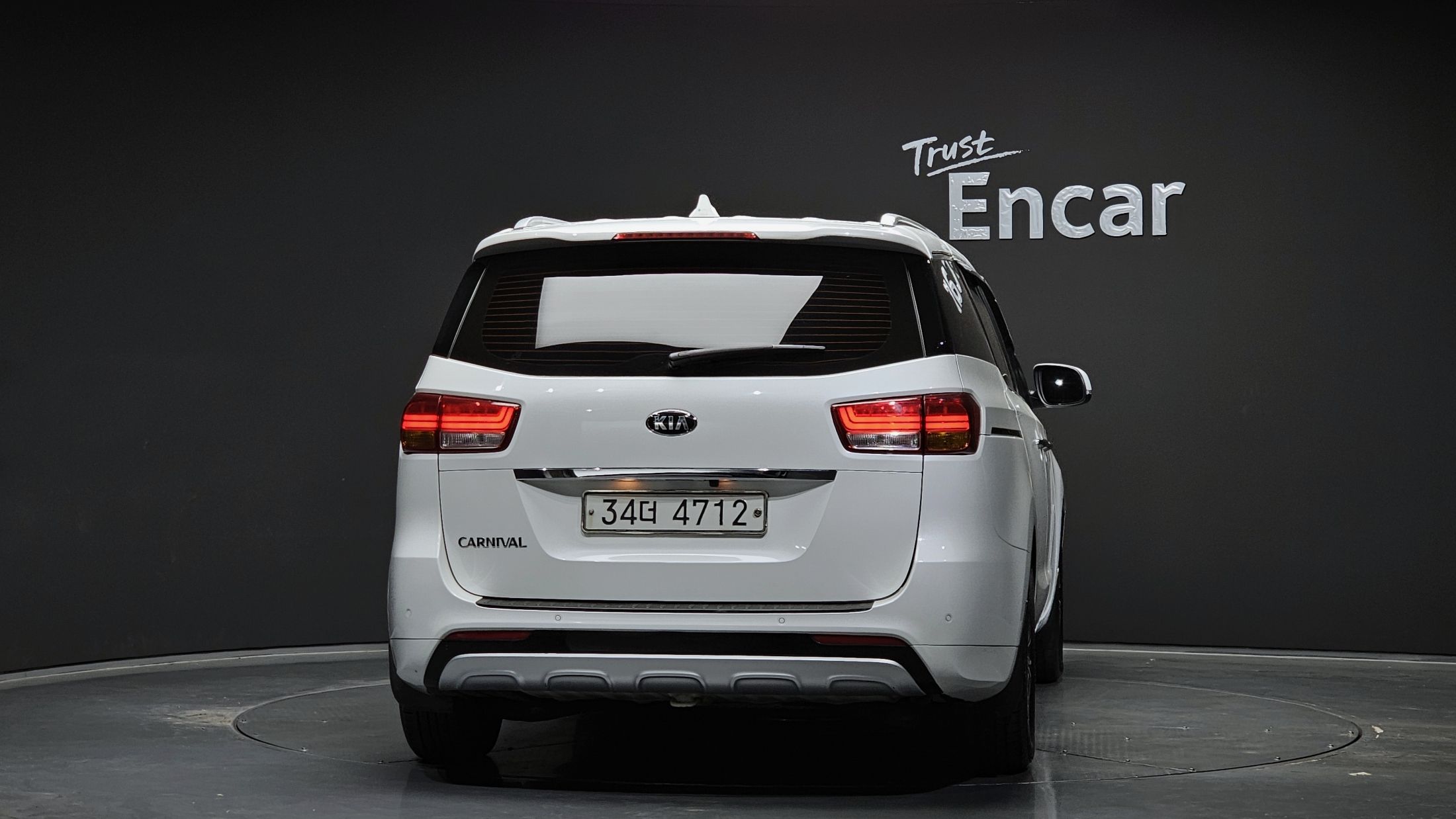 KIA CARNIVAL 2015