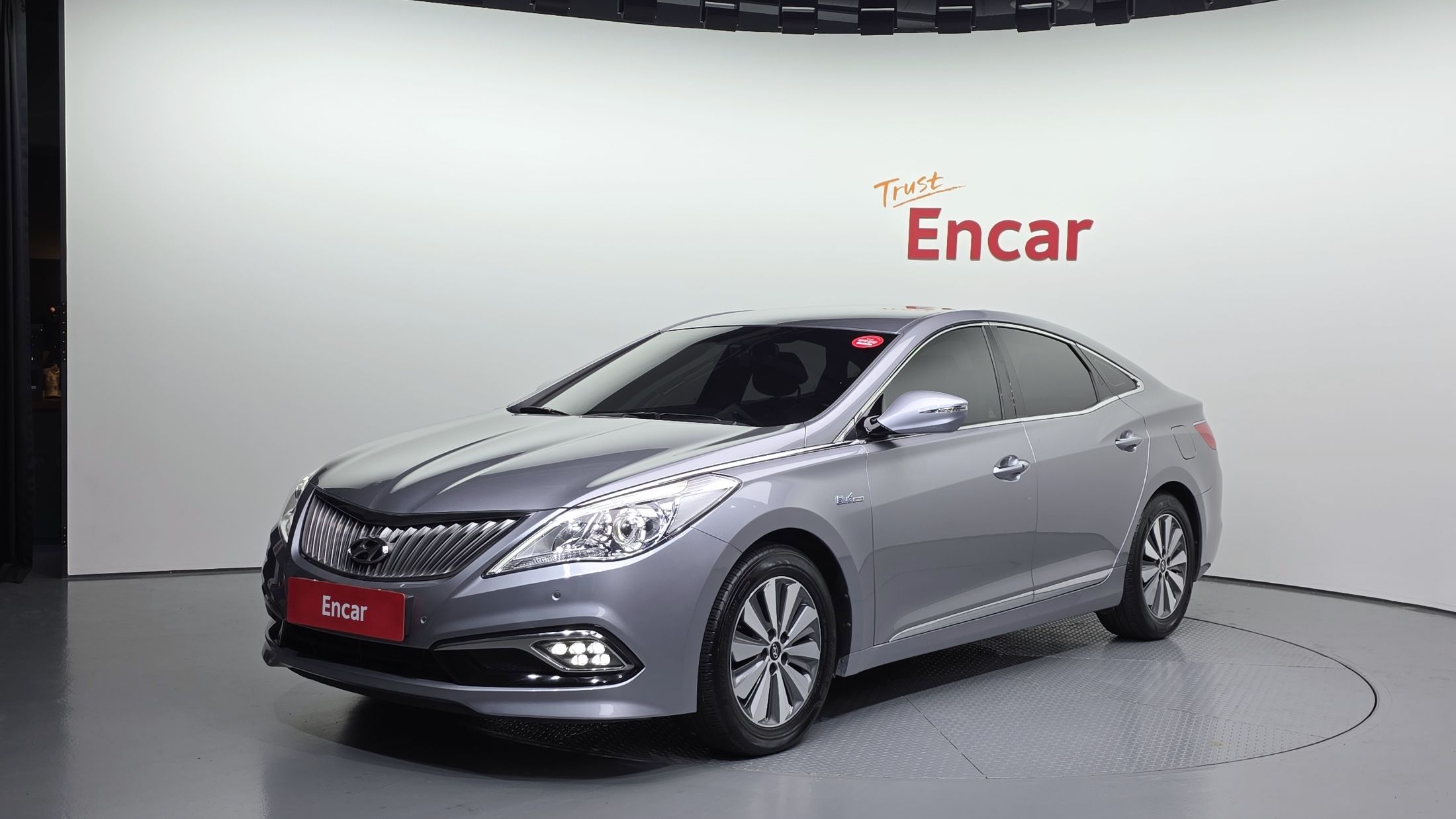HYUNDAI GRANDEUR HG HYBRID 2015