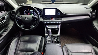 HYUNDAI GRANDEUR IG 2017