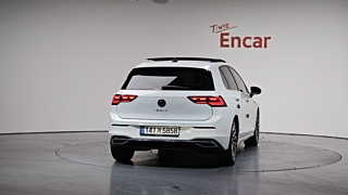VOLKSWAGEN GOLF 2022