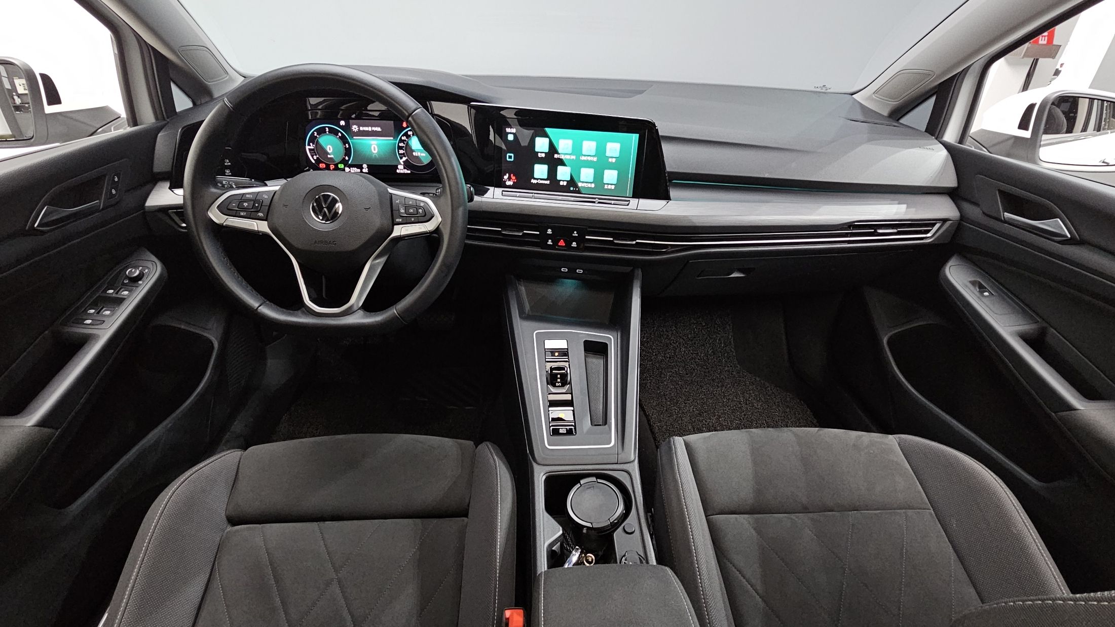 VOLKSWAGEN GOLF 2022