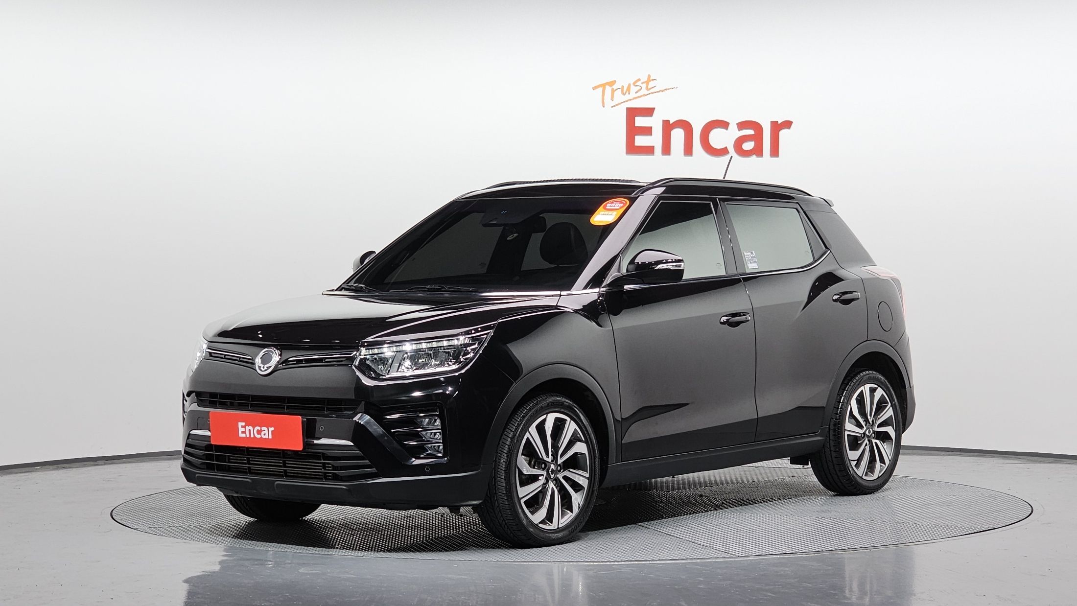 SSANGYONG TIVOLI VERY NEW 2020