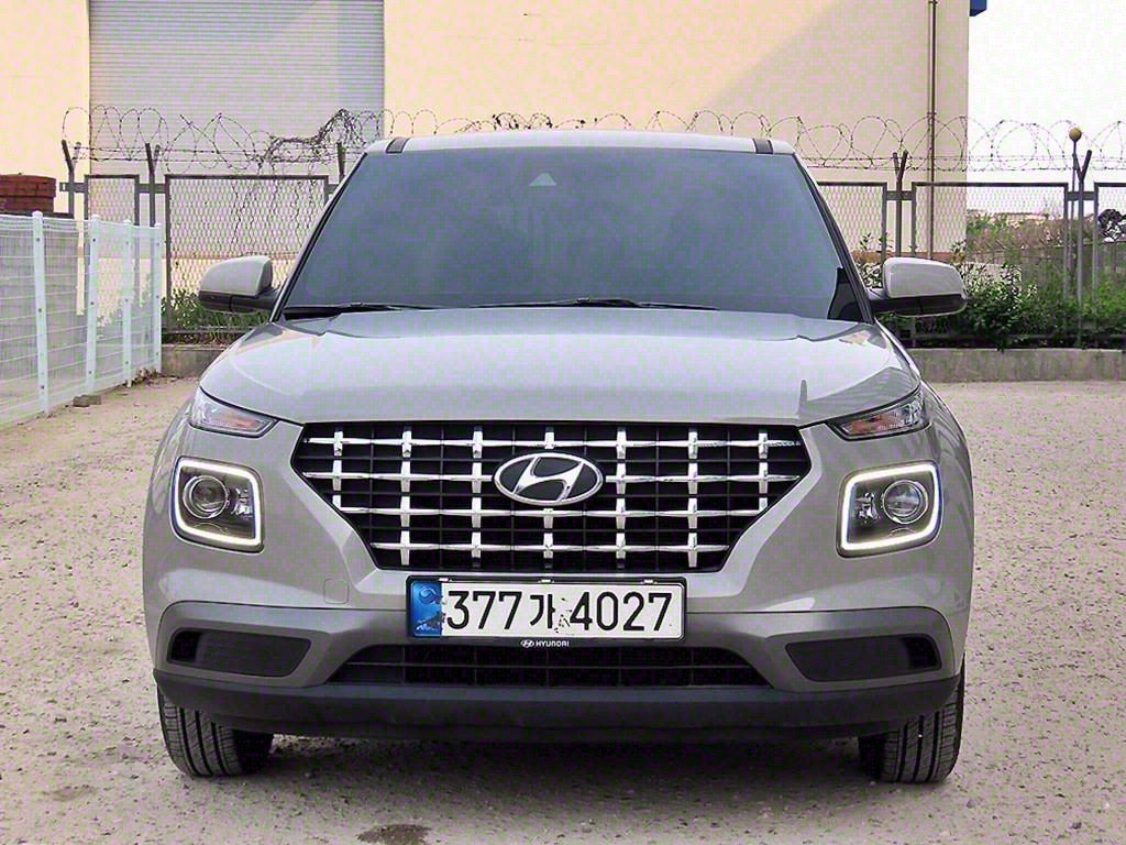 HYUNDAI VENUE
