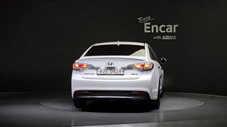 HYUNDAI LF SONATA HYBRID 2016