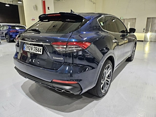 Заказать MASERATI LEVANTE