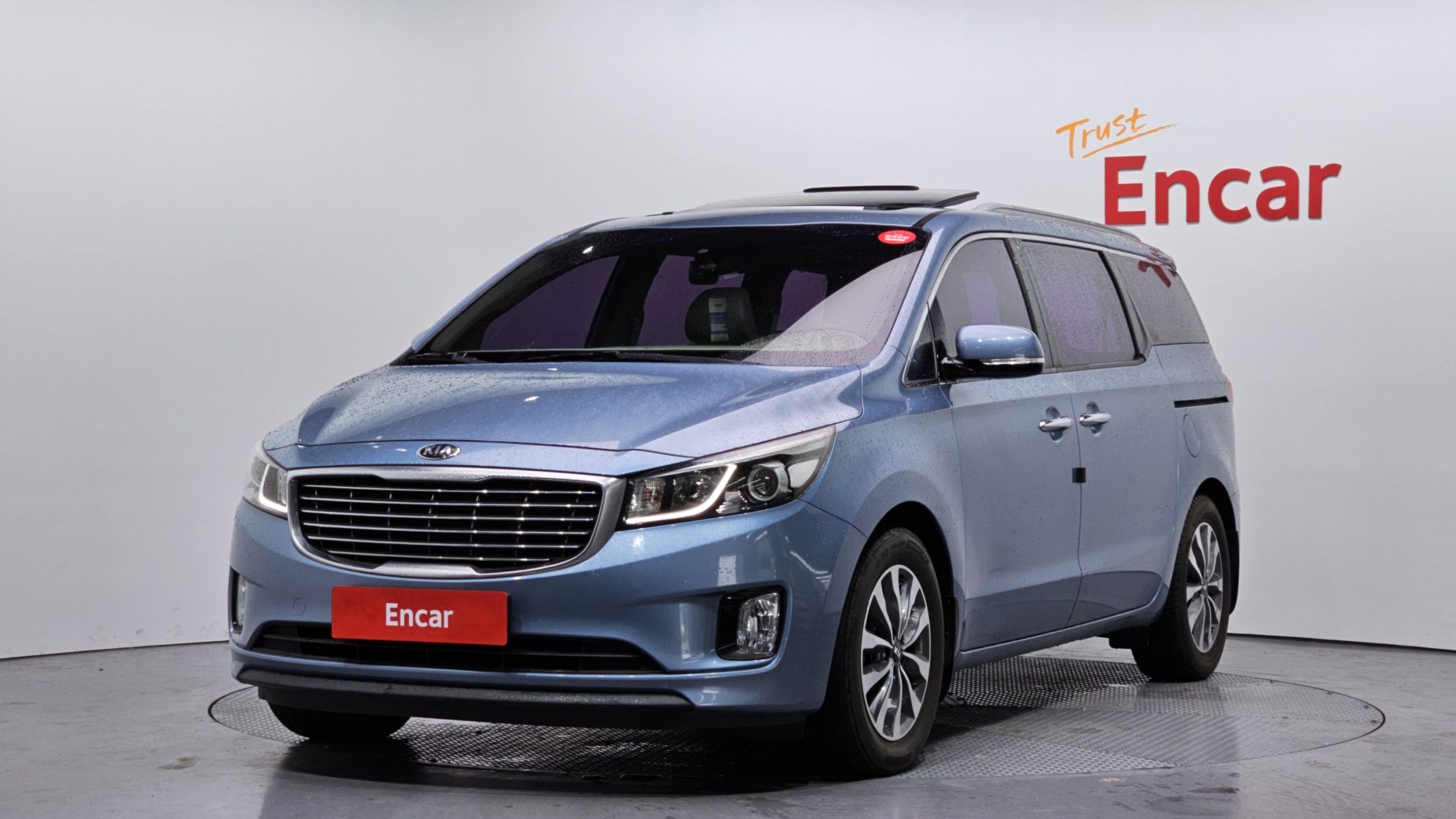 KIA CARNIVAL 2015