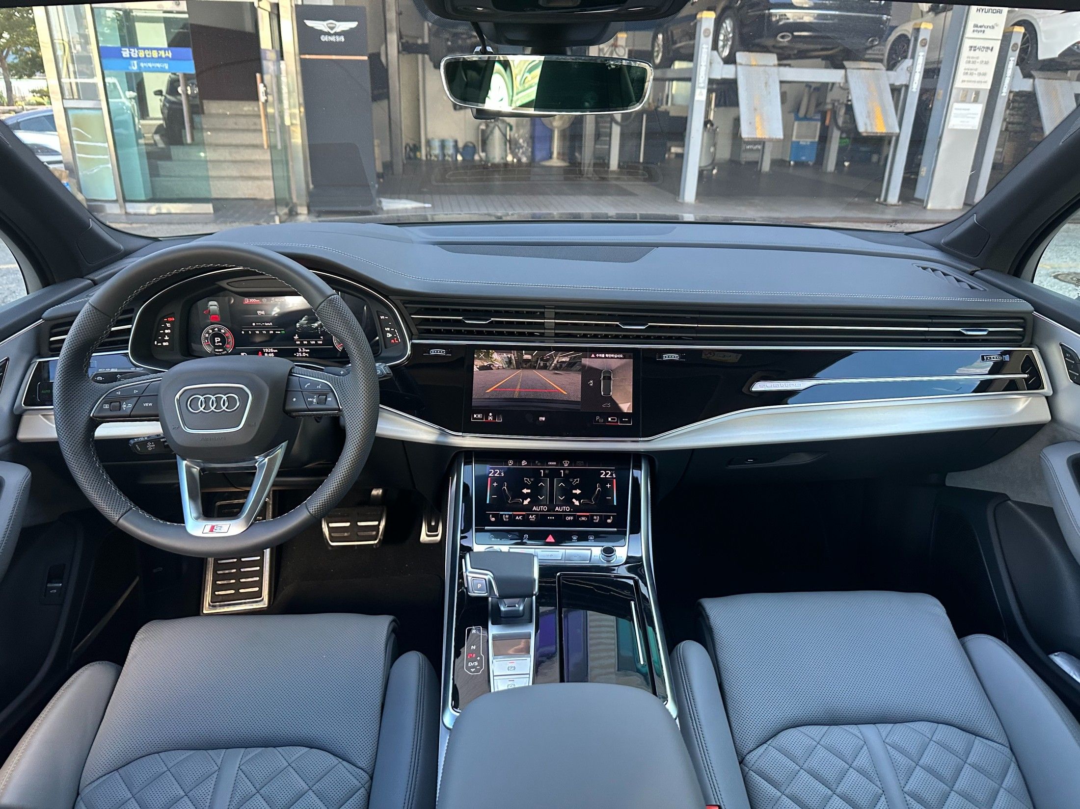 AUDI Q7 4M