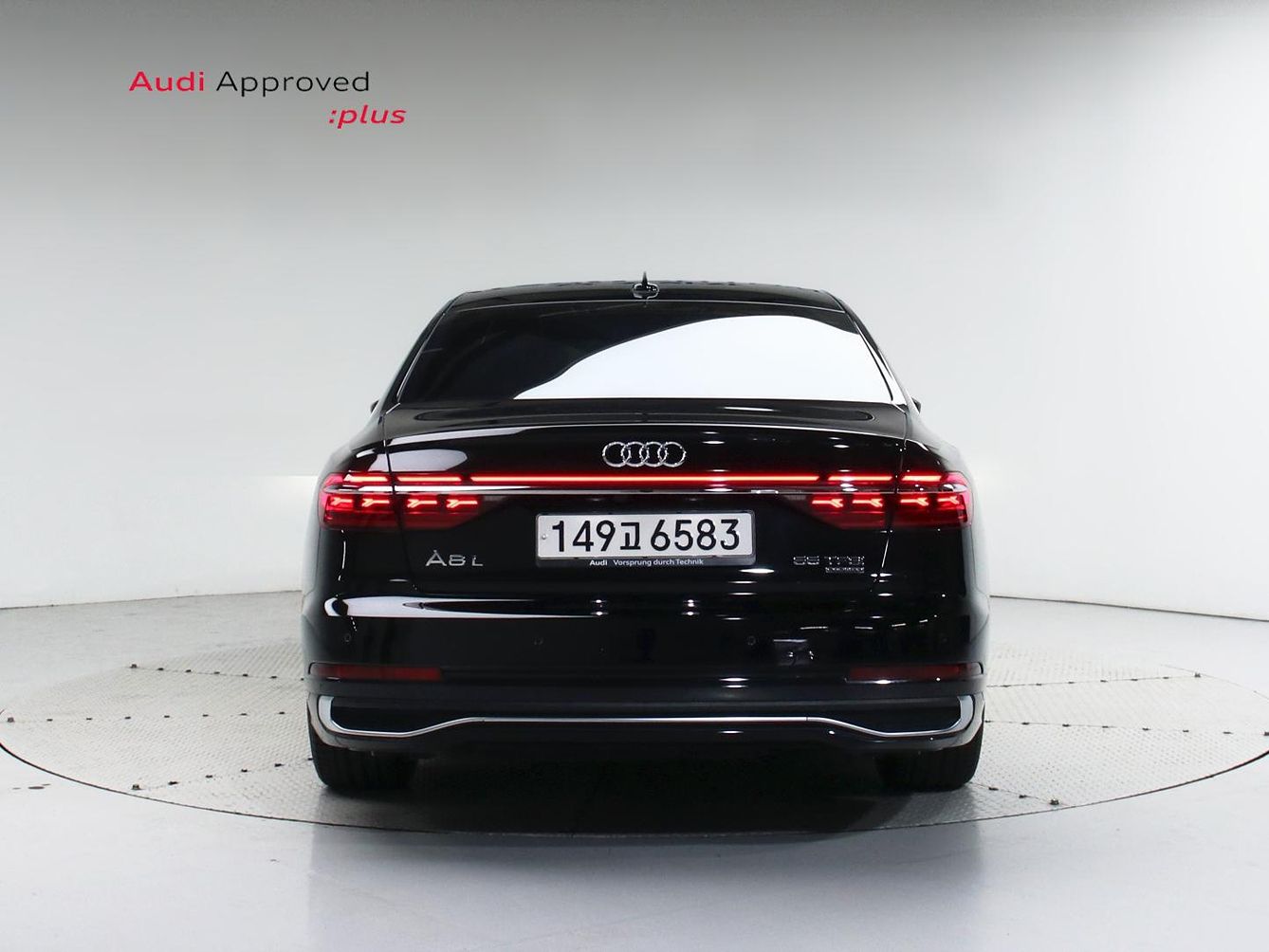 AUDI A8 D5
