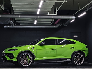 Заказать LAMBORGHINI URUS