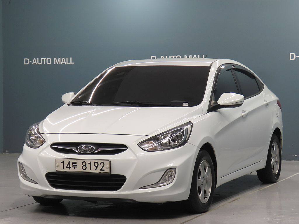 HYUNDAI ACCENT NEW