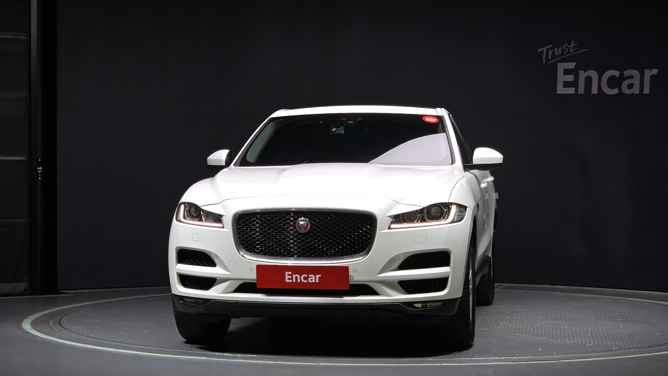 JAGUAR F-PACE 2016