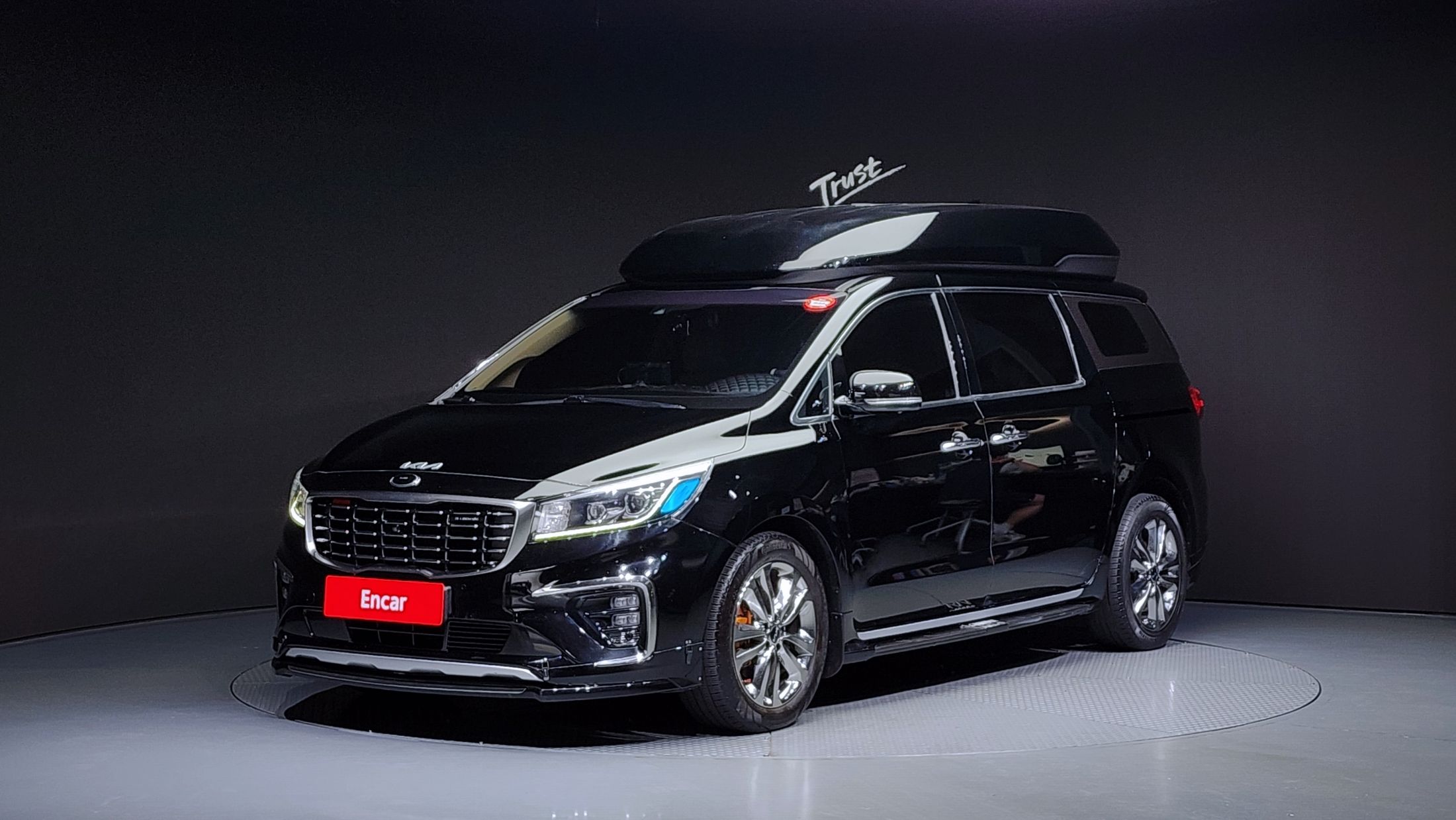 KIA CARNIVAL 2018