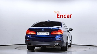 BMW 5-SERIES G30 2019