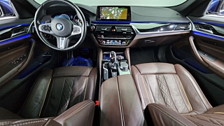 BMW 5-SERIES G30 2019