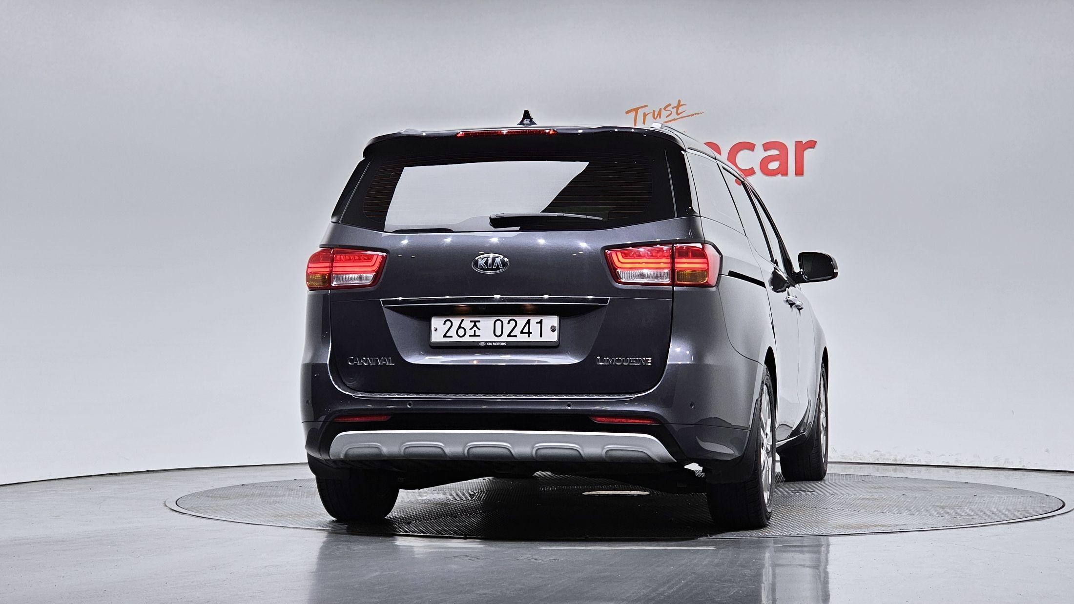 KIA CARNIVAL 2016